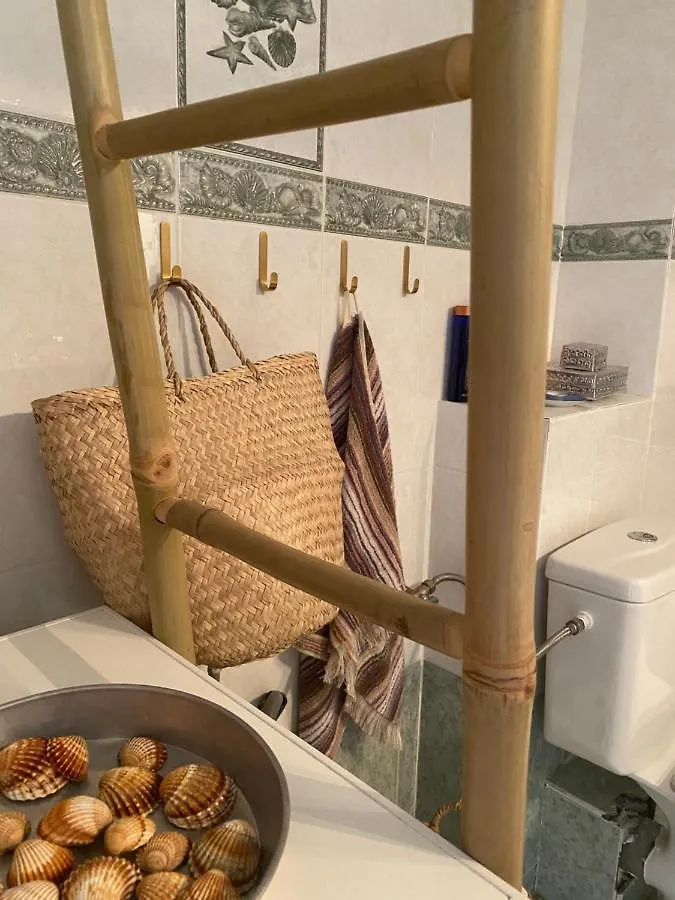 Nice, Spacious And Bright Apartment In Thermi, Thessaloniki. 希腊