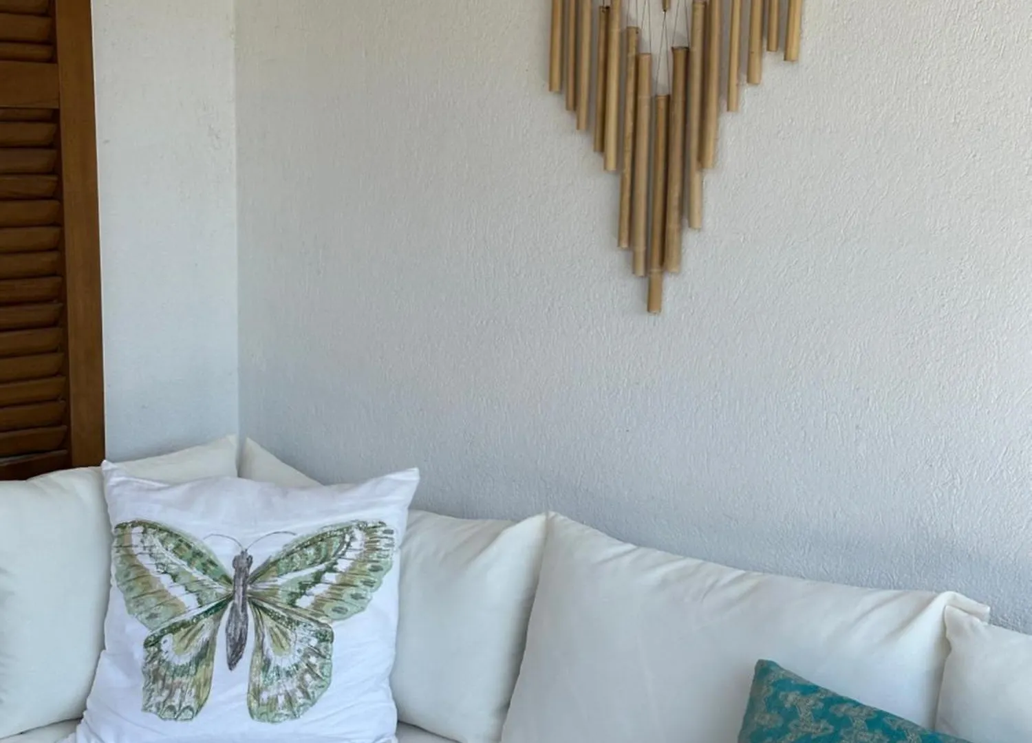 Nice, Spacious And Bright Apartment In Thermi, Thessaloniki.
