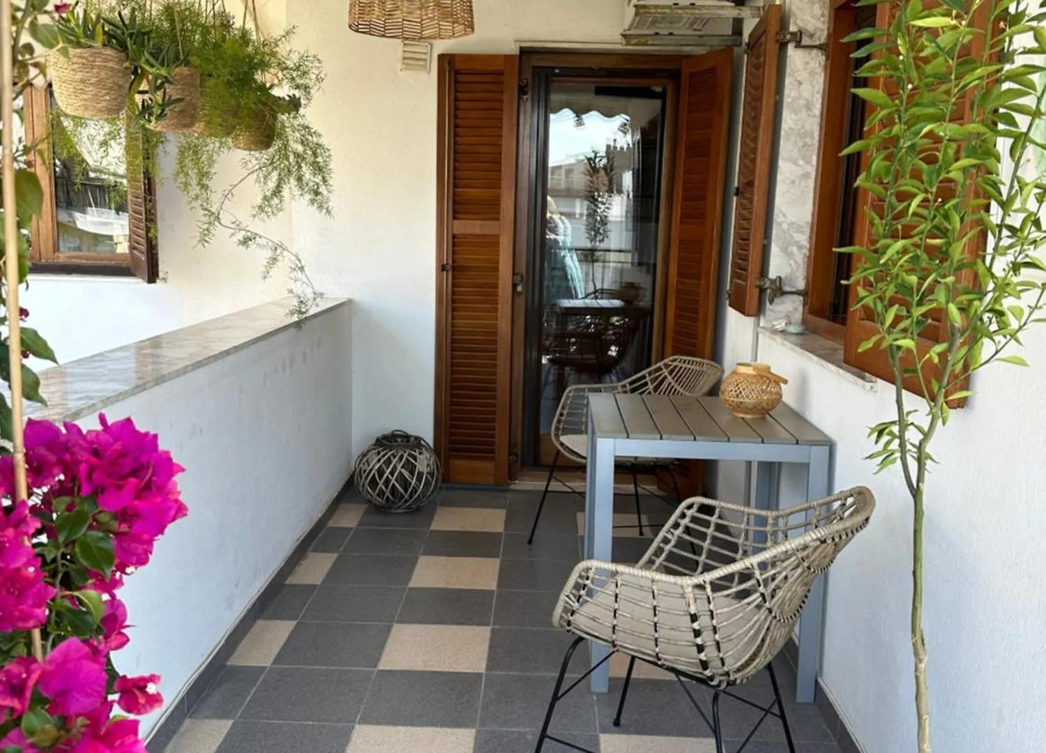 Nice, Spacious And Bright Apartment In Thermi, Thessaloniki. 希腊
