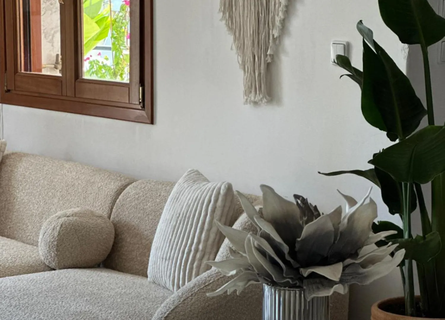 Nice, Spacious And Bright Apartment In Thermi, Thessaloniki.